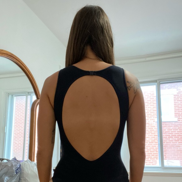 Quebec brand Shan suimsuit. Only worn once. XS. Too small for me. - Picture 2 of 5